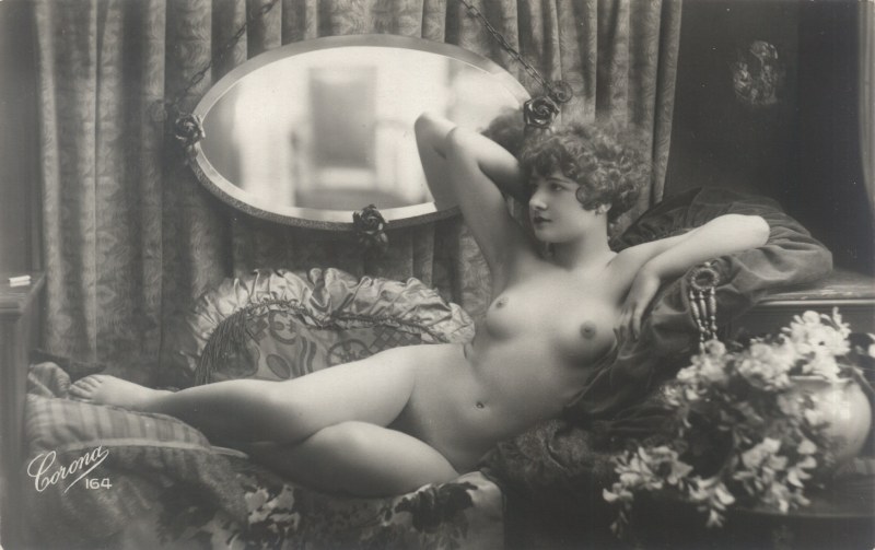 Naked women of the 19th century
