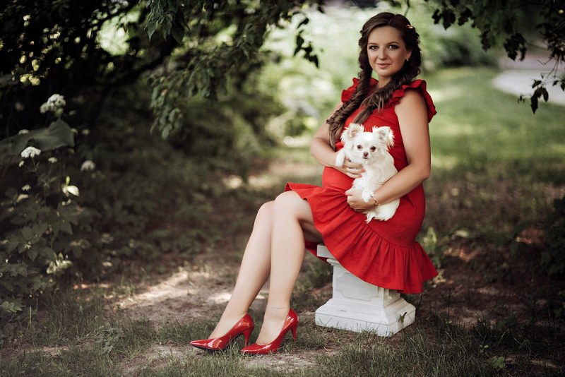 Girls with glasses beautiful on the bed