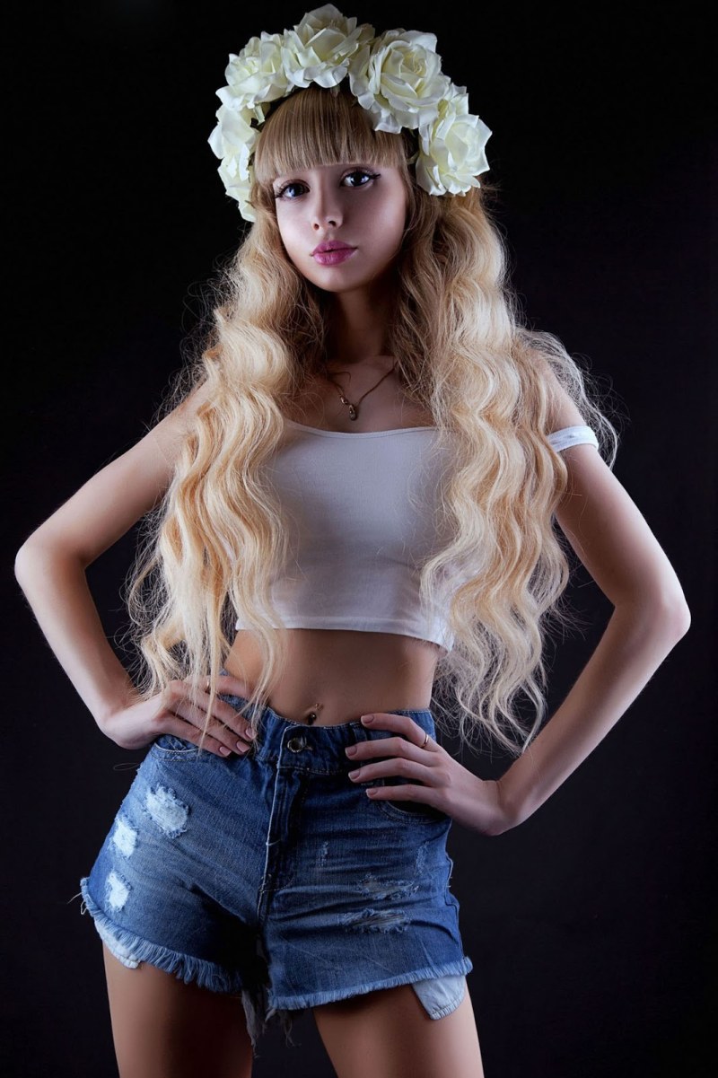 Angelica Kenova with her mother