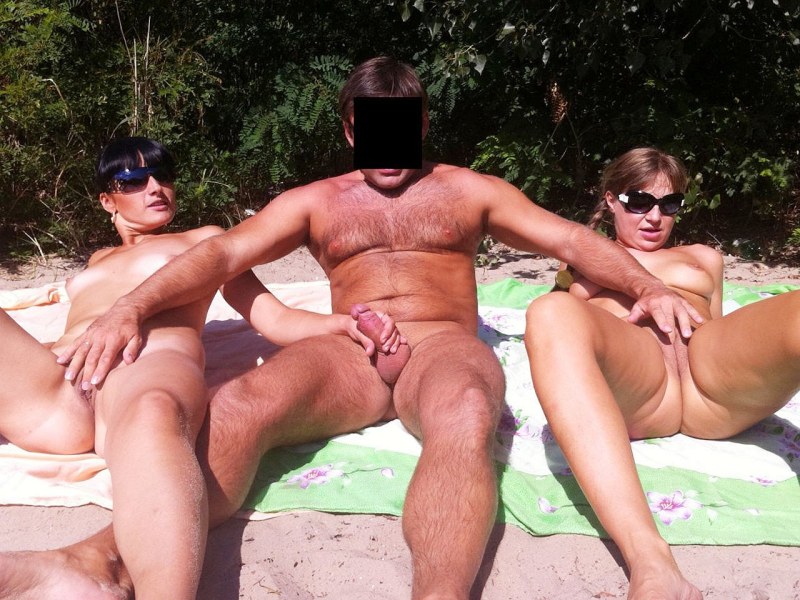Mature nudists with men