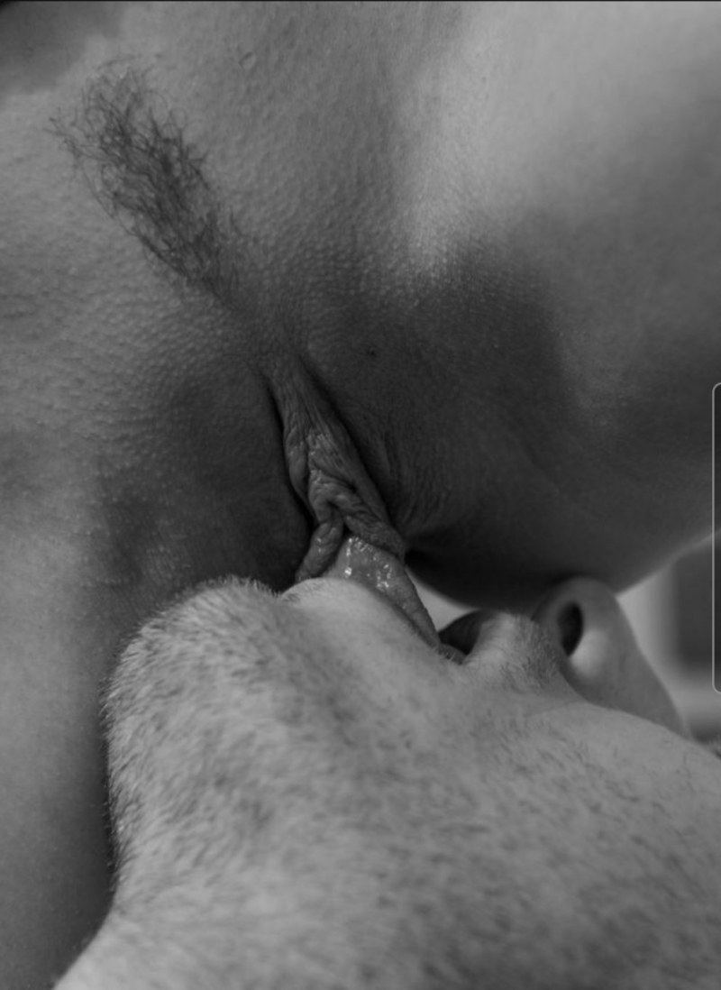 Romantic cunnilingus