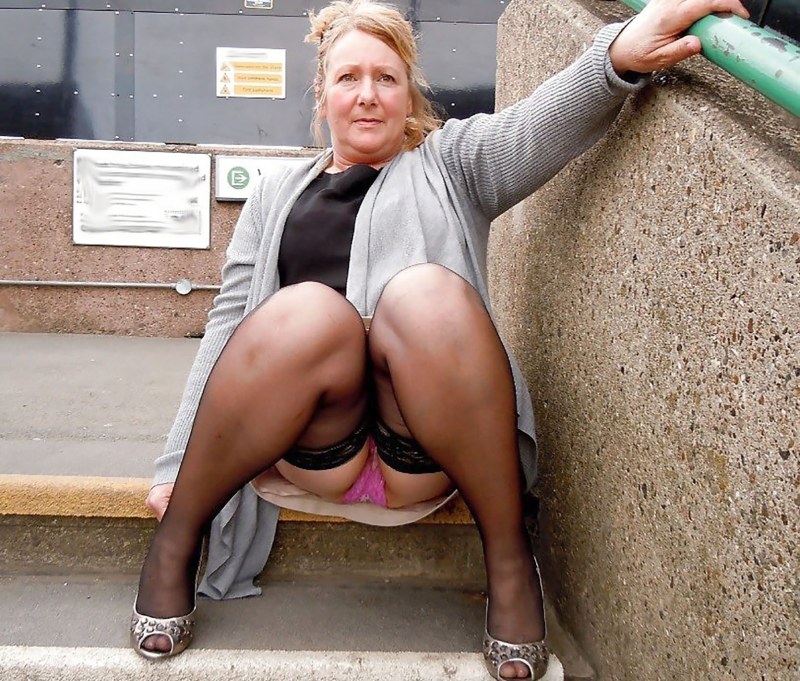 Fat grandmas without panties