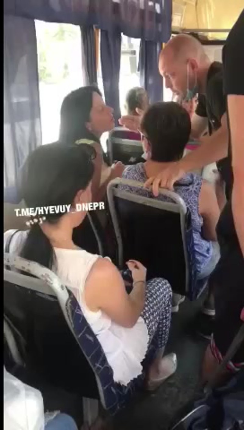 Get out through the window on the bus