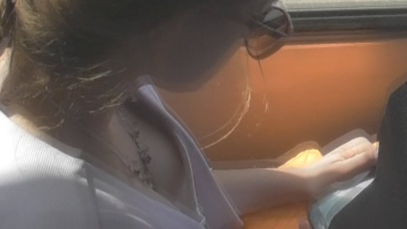 Man is unscrewed in the minibus