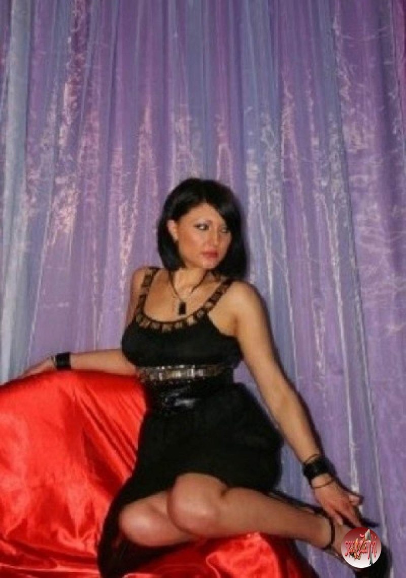 Vika Stepanova Brunette