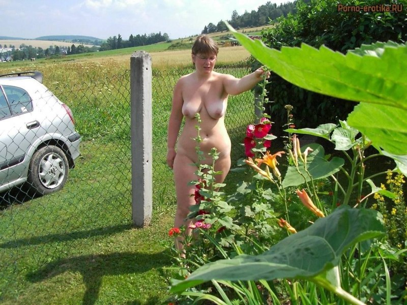 Natural tits in the country
