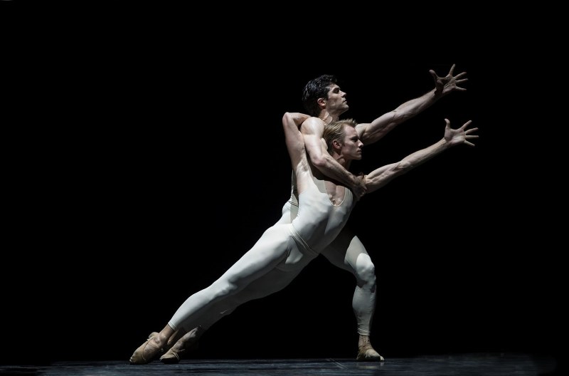 John Neumayer Balita