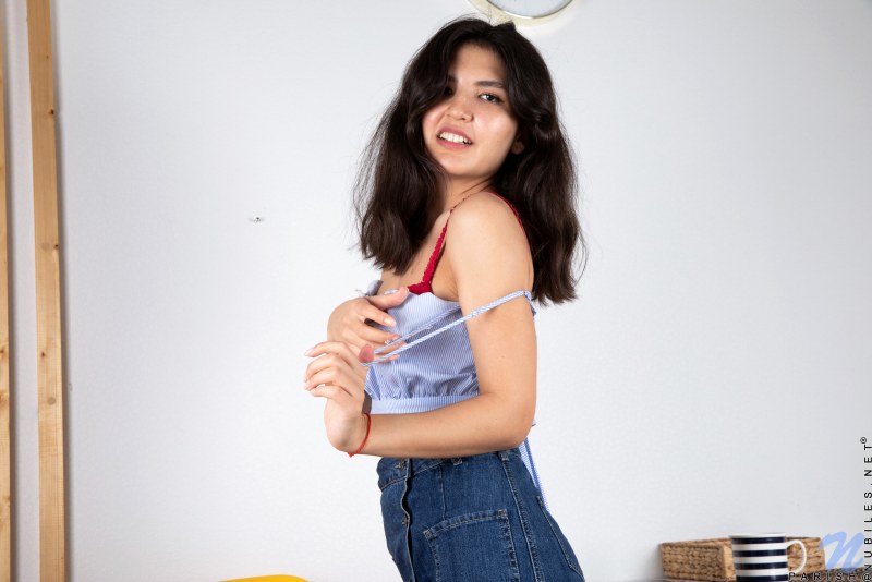 Model; Name-Azumi Liu,!