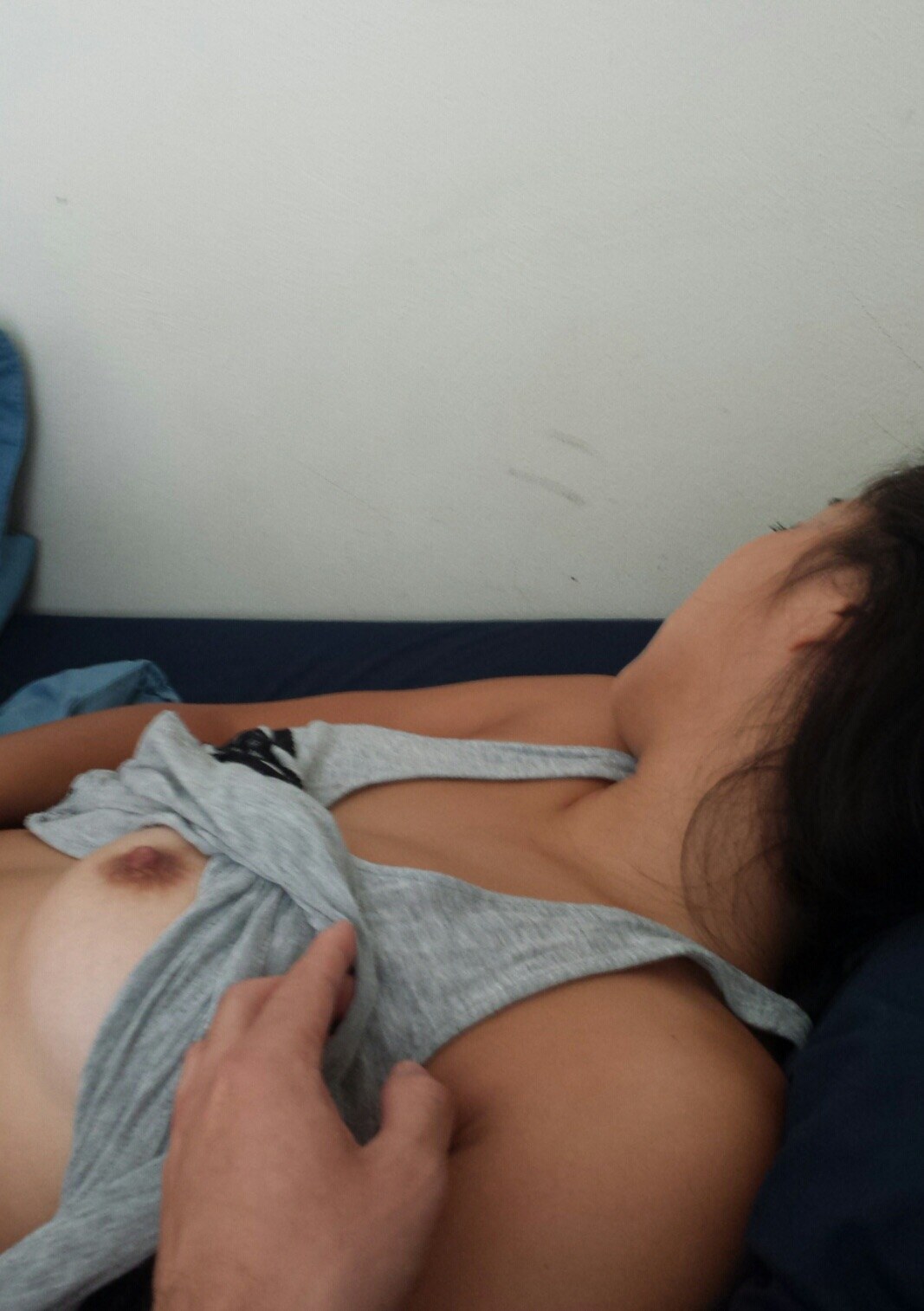 азиатка спит онлайн фото 42