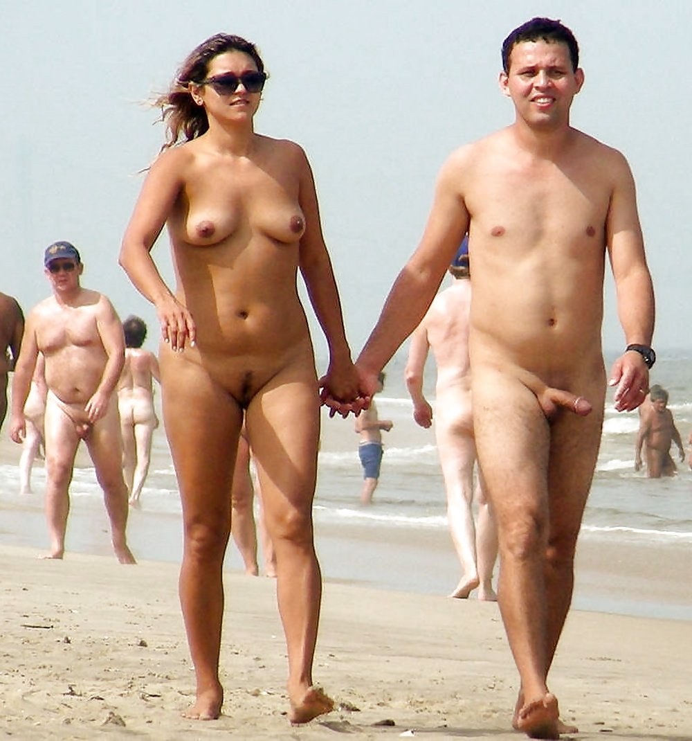 https://pichunter.club/uploads/posts/2022-12/1671045517_36-pichunter-club-p-porn-erection-on-a-nudist-beach-37.jpg