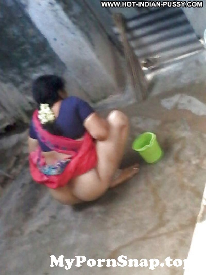 Pussy Bhabhi Aunty Desi Indian Upskirt Outdoor Girls