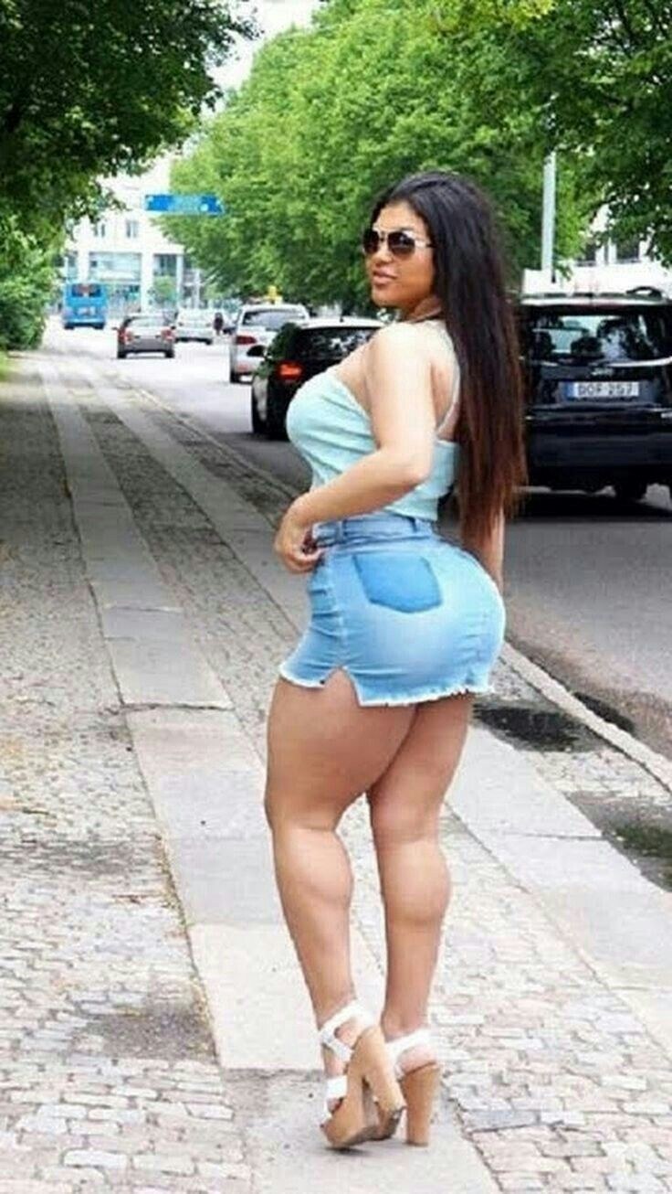 Short Sexy Chubby Ass XXX skirt