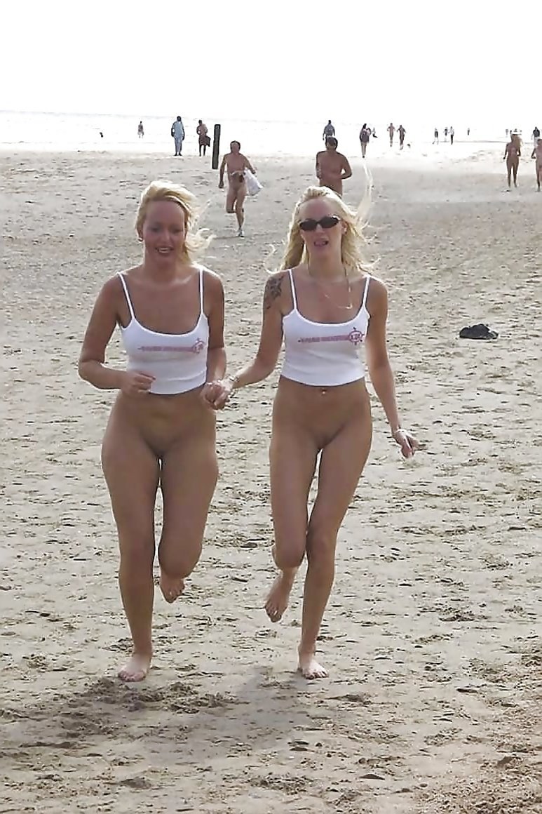 Girls without panties on the beach