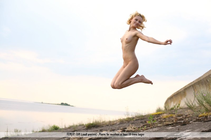 Girls jump into the water naked