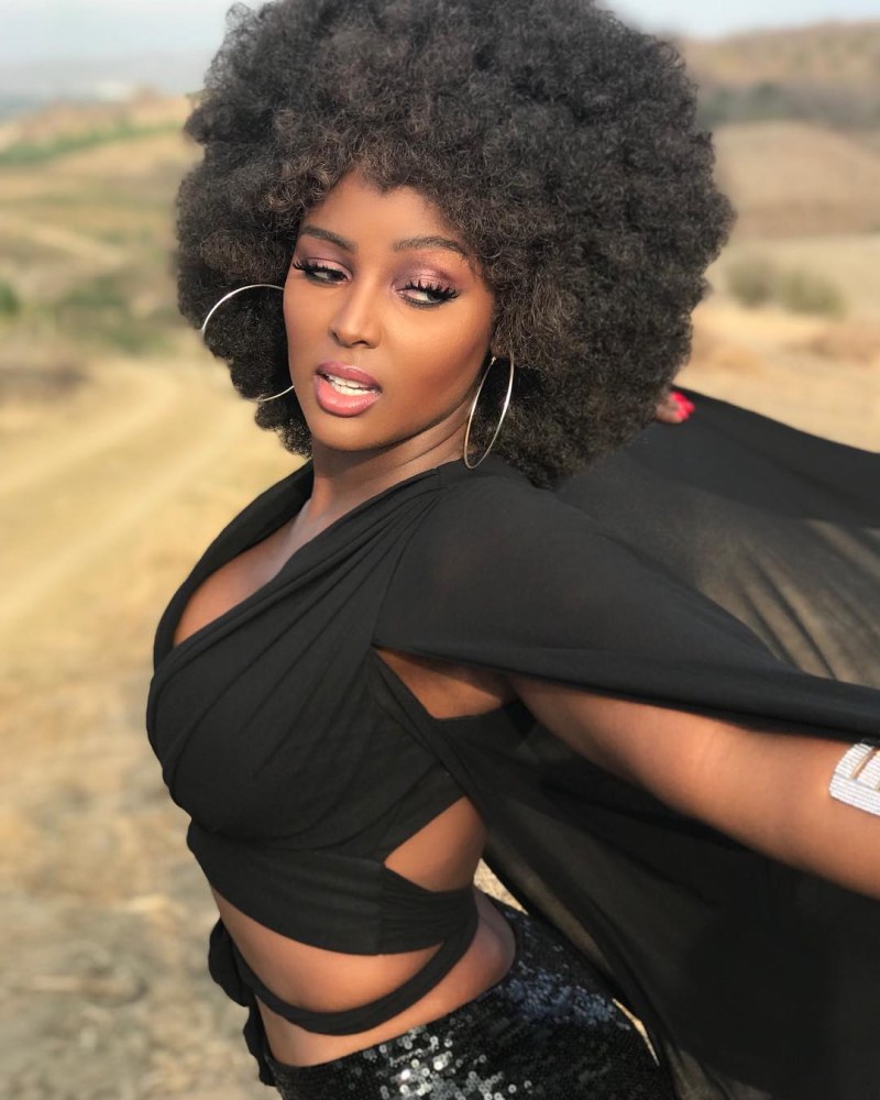 Camella and wide hips