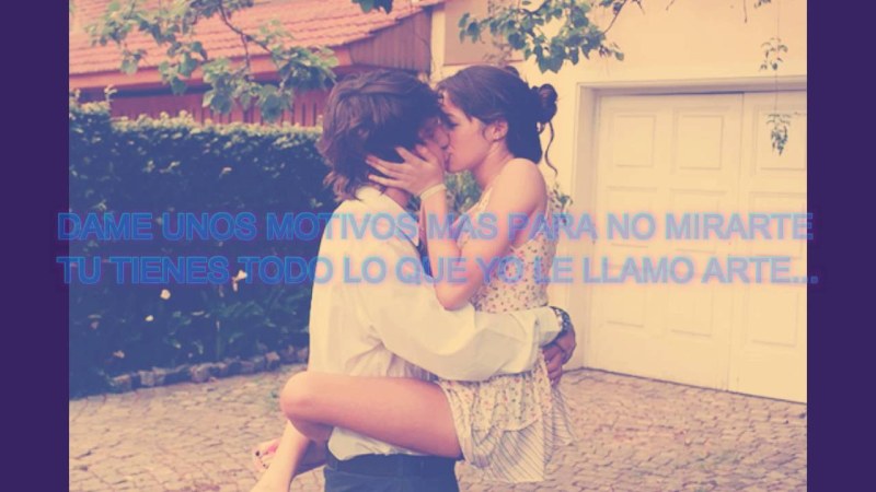 Lesbian kiss on the street