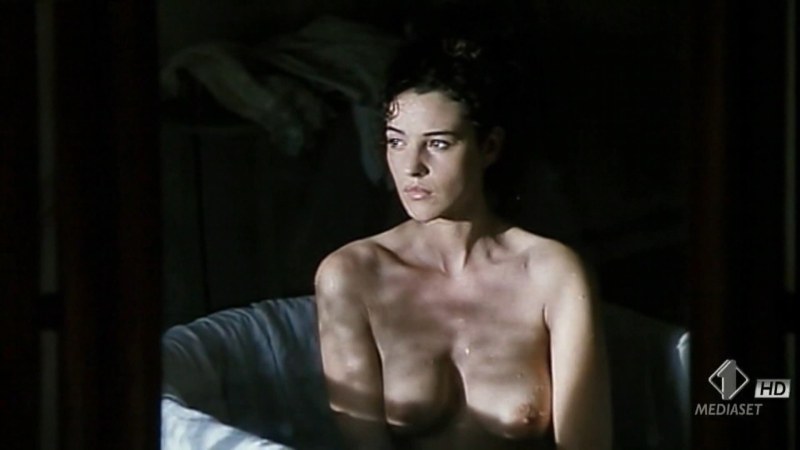 Monica Bellucci Nude Paparazzi