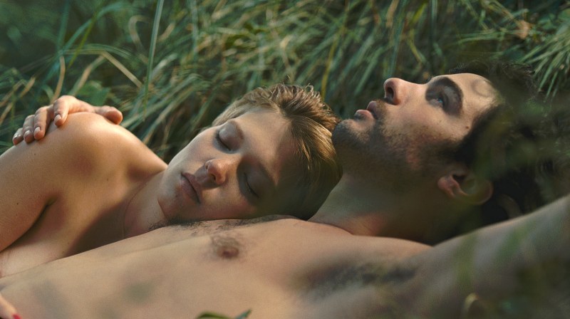 Lea Seyd Grand Central: Love on atom