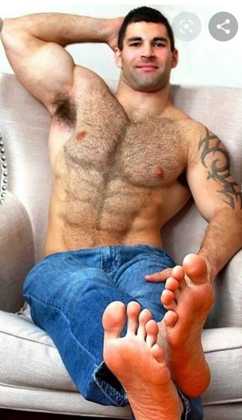 Huge tubercle in pants