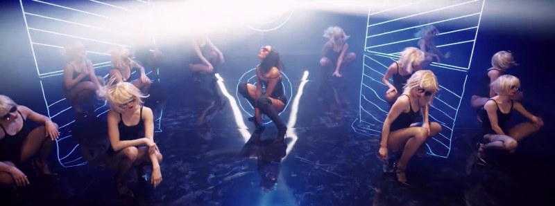 White points in a square on a transparent background