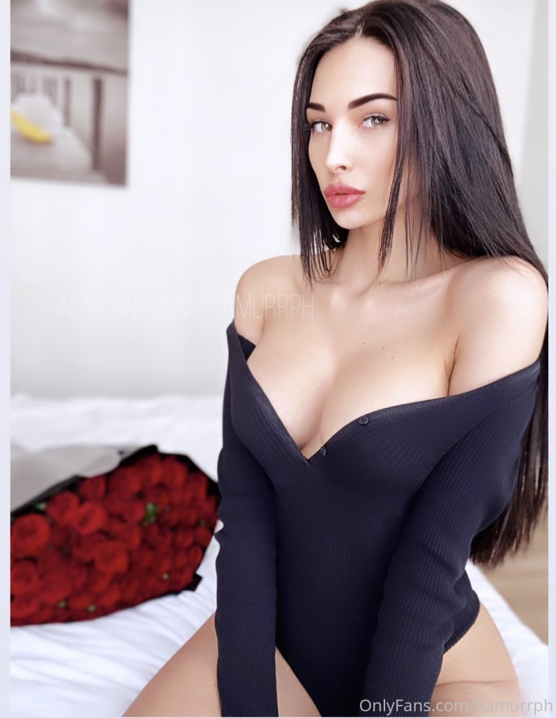 Marina Vakt is young and beautiful