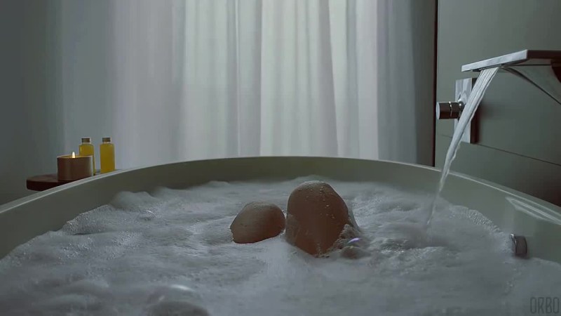 Julia Roberts in the bathroom beauty