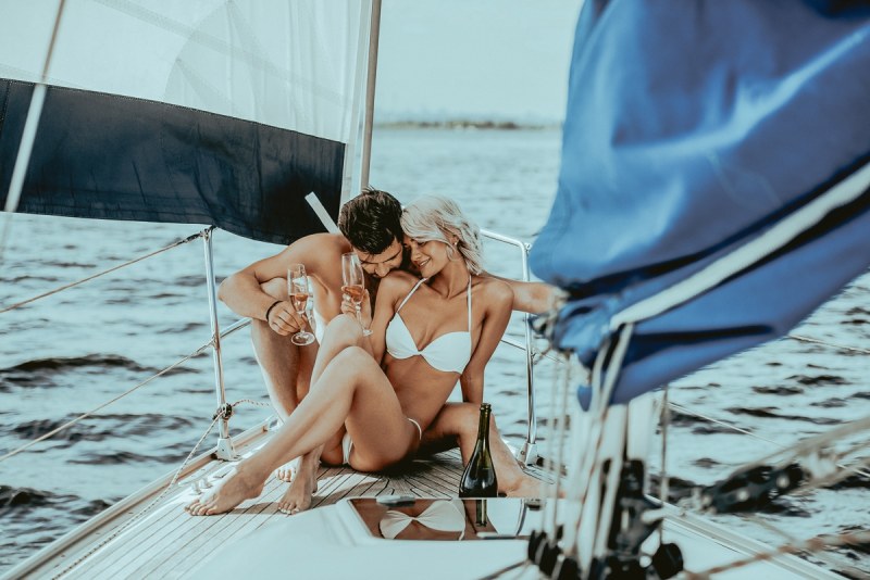 Kristen Stewart and Stella Maxwell Yakhta