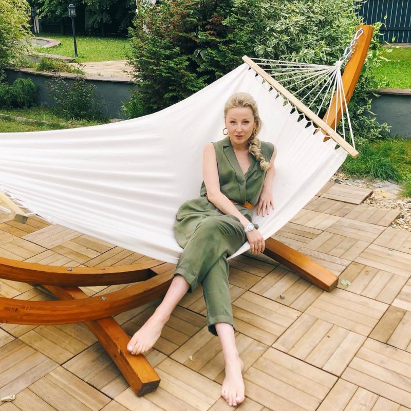 Olga Dibtseva in the film Solder 2019