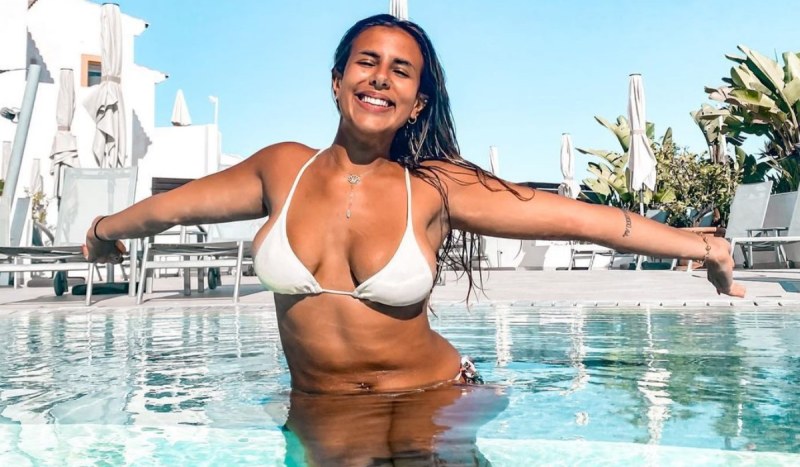 Natalia Nix Hairy spreads