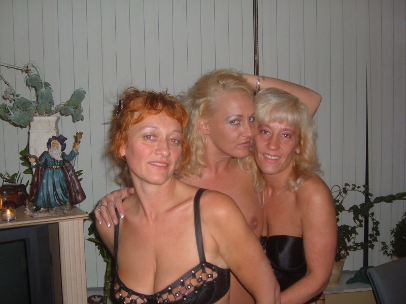 Mature bbw in shorts