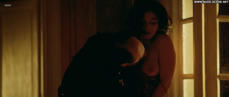 Malena 2000 Monica Naked