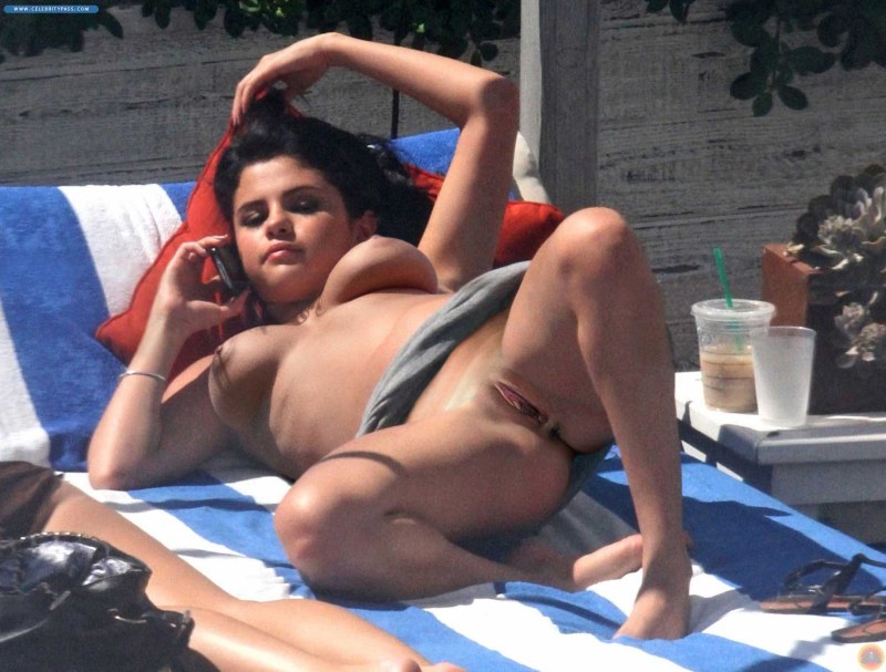 Selena Selena Gomez Naked