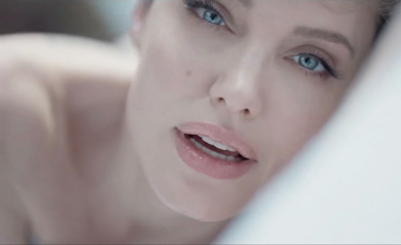 Angelina Jolie drain