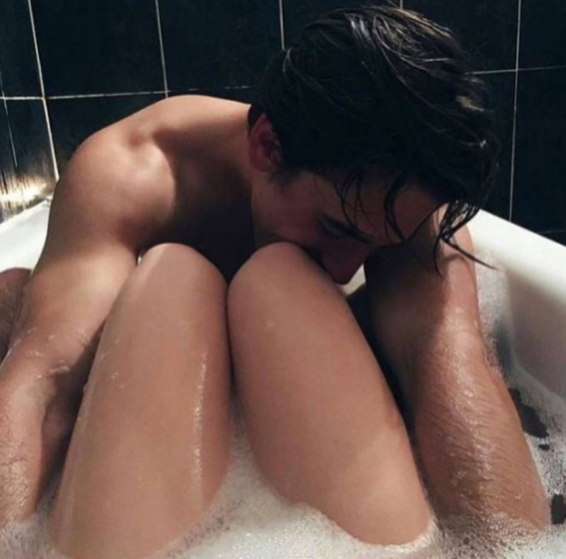 Caresses of men and women