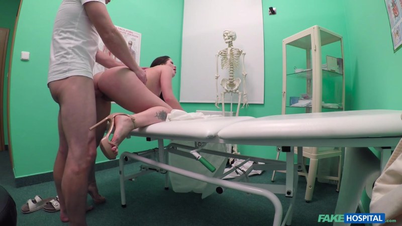 BDSM gynecological chair