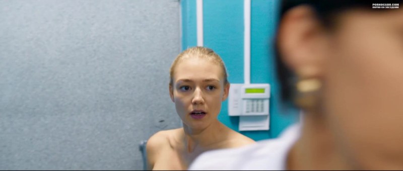 Erotic scenes of Oksana Akinshina