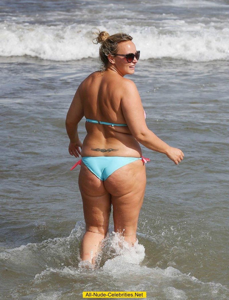 Granny in the Beach cellulite