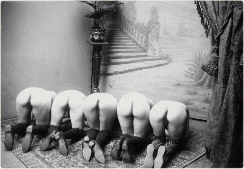 A lot of naked female asses retro