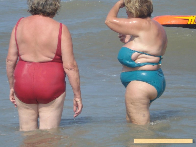 The elderly in the bikini