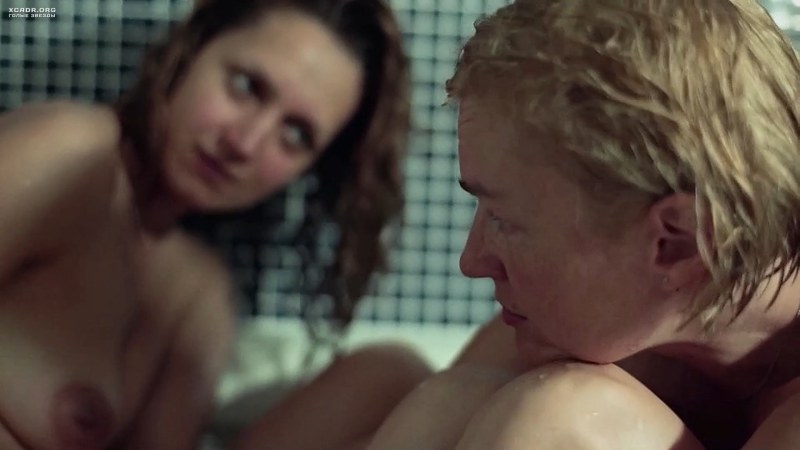 Victoria Isakova Toples