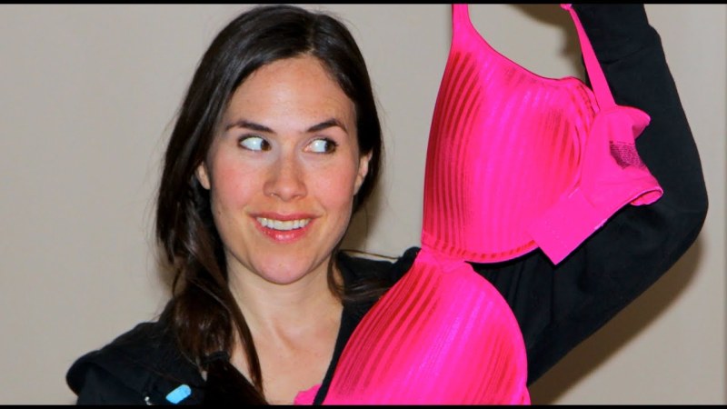 Passionate kisses in the neck