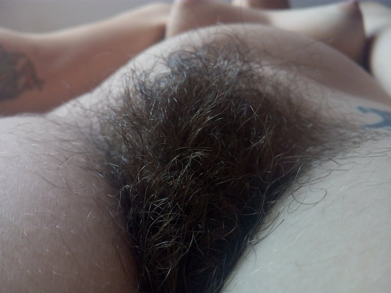 Natural hairy ladies