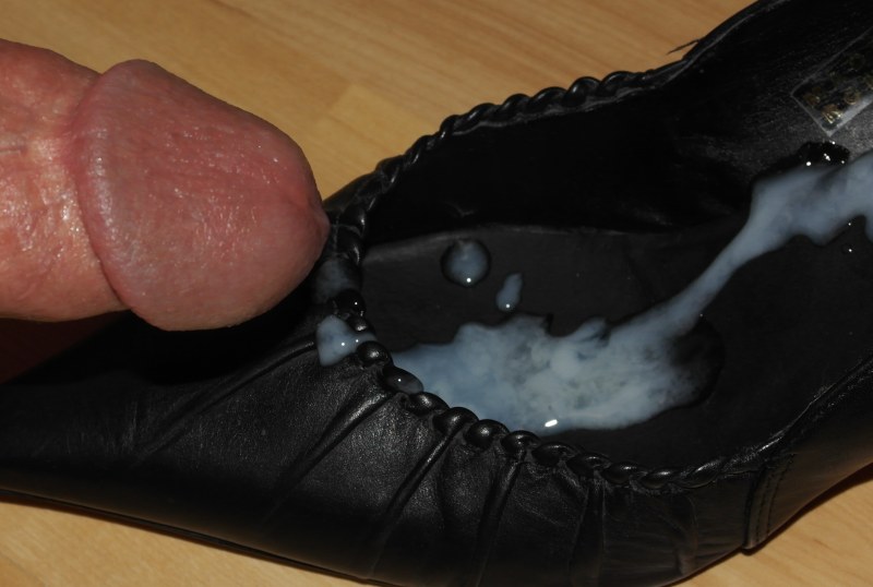 Cumshot for women's boots