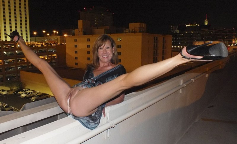 Wife without panties in a hotel