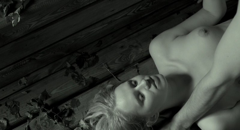 Naked Khodchenkova in the film Bless the woman