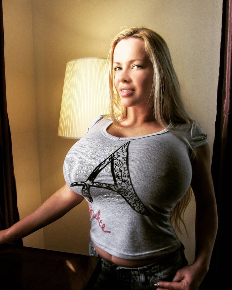 Aneca van der waelden breast