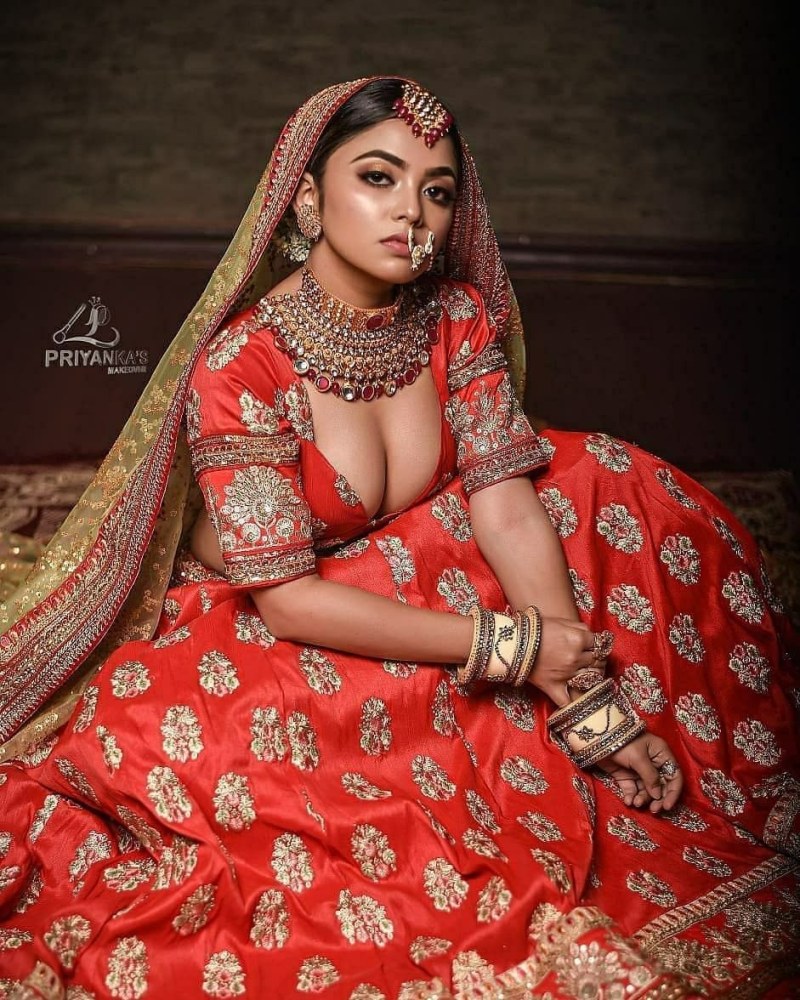 Big breasts Pakistan