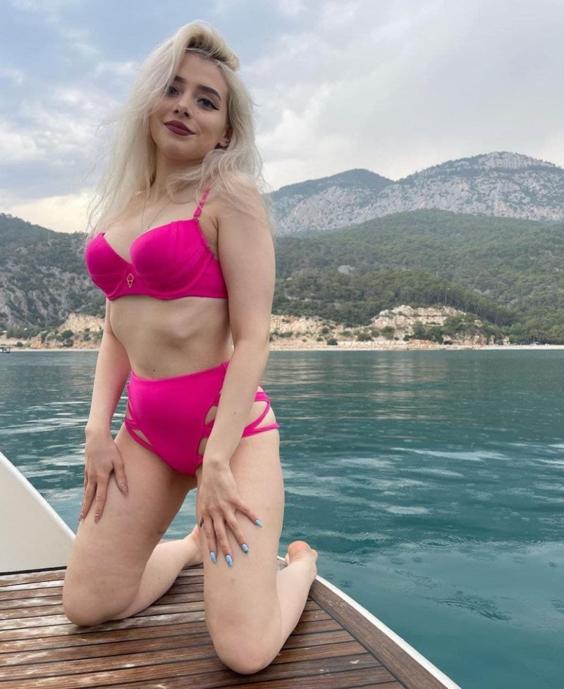 Resident Evil Village daughter Lady Dimitresu Bell