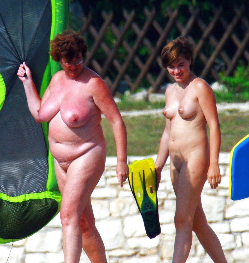 Family Naturism in Croatia without panties