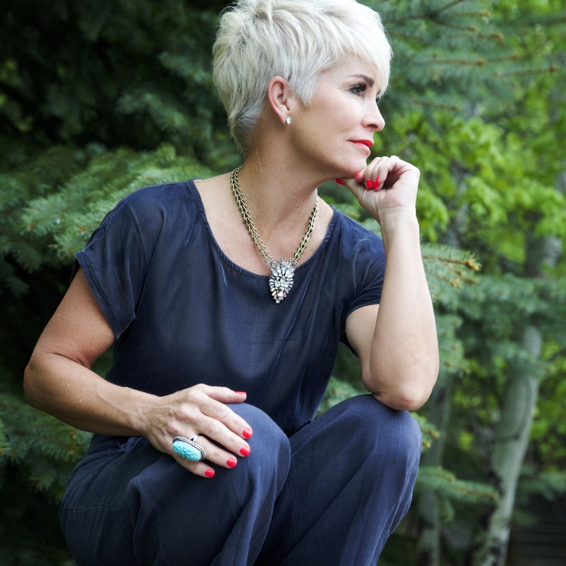 Soviet hairstyle of Babetta